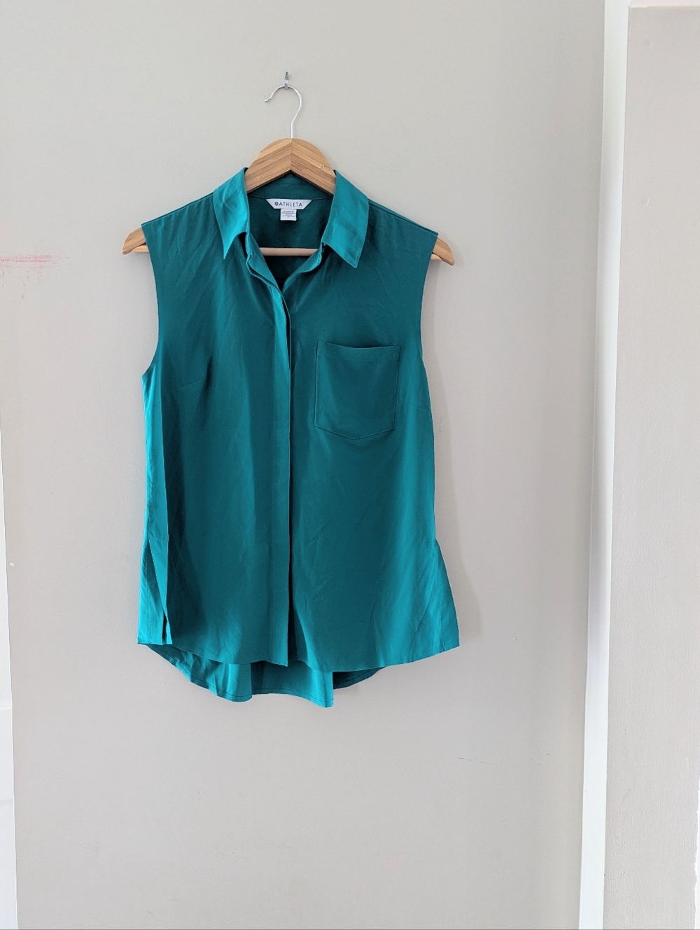 Athleta Urbanite Pocket Tank Top Teal Blue Small Work Office Business Career